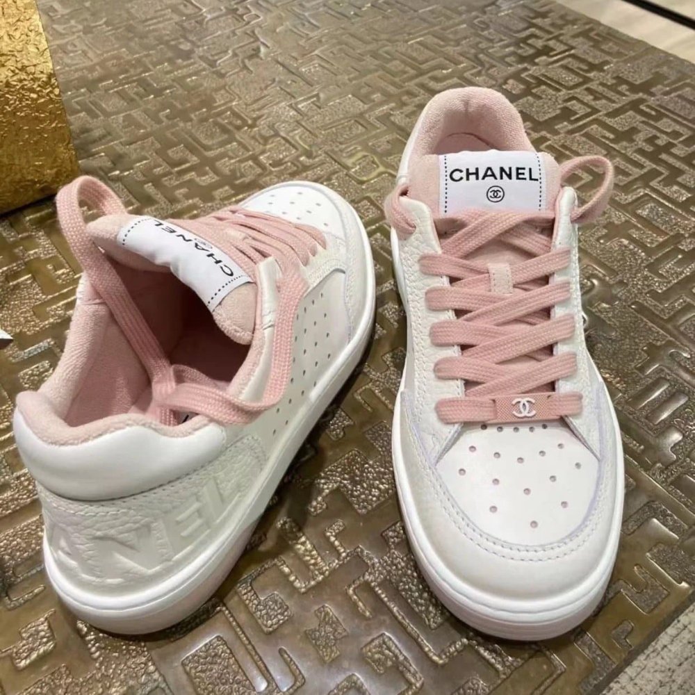 Ch**el Runner Trainer Sneakers White And Pink G35934