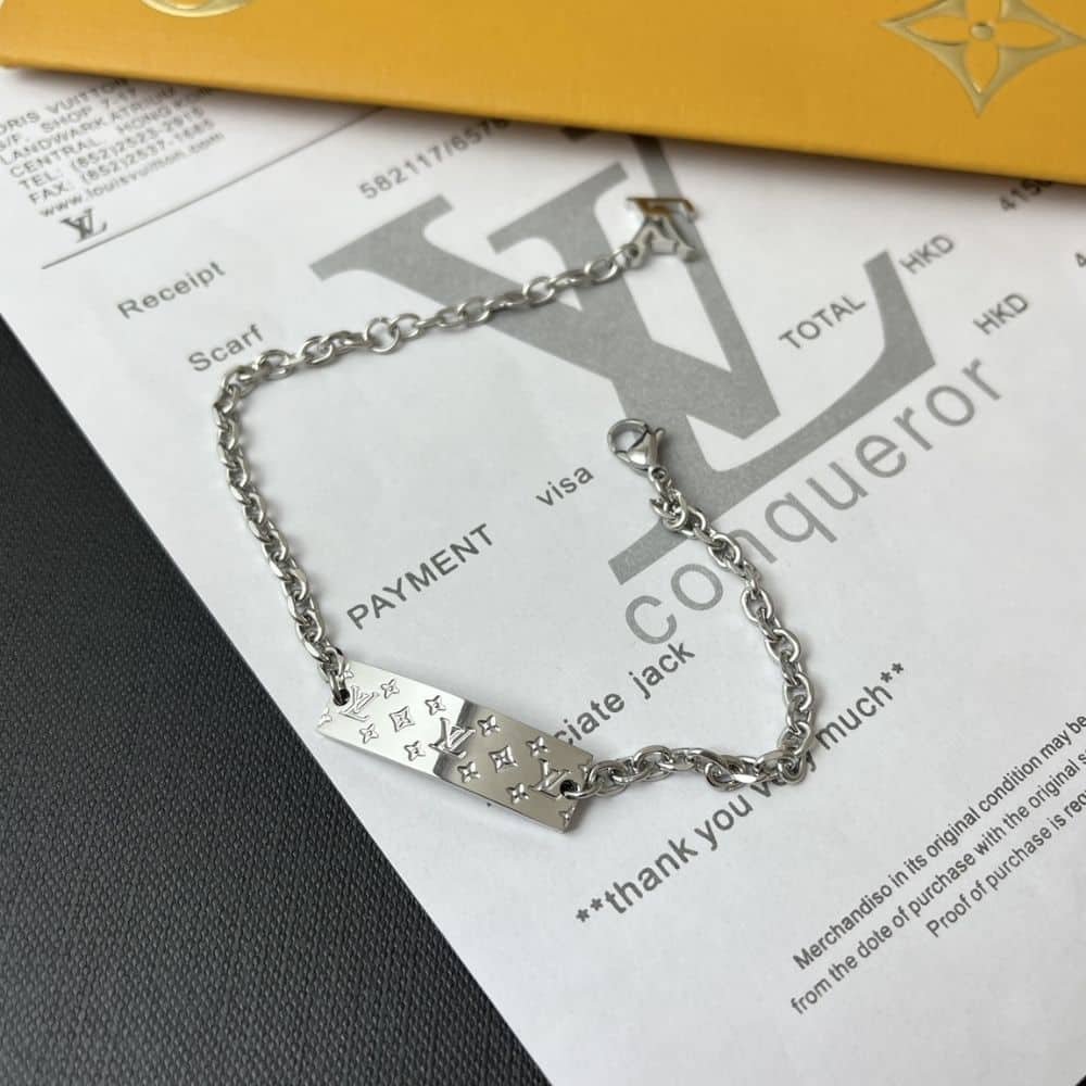 L0vis Vvtt0n Monogram Bold Bracelet Silver M00681