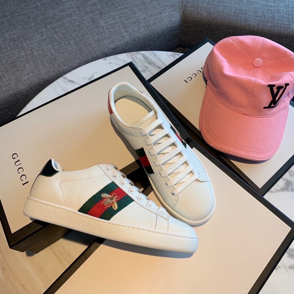 Gvc*1 Ace Embroidered Sneaker Bee White 429446 02JP0 9064