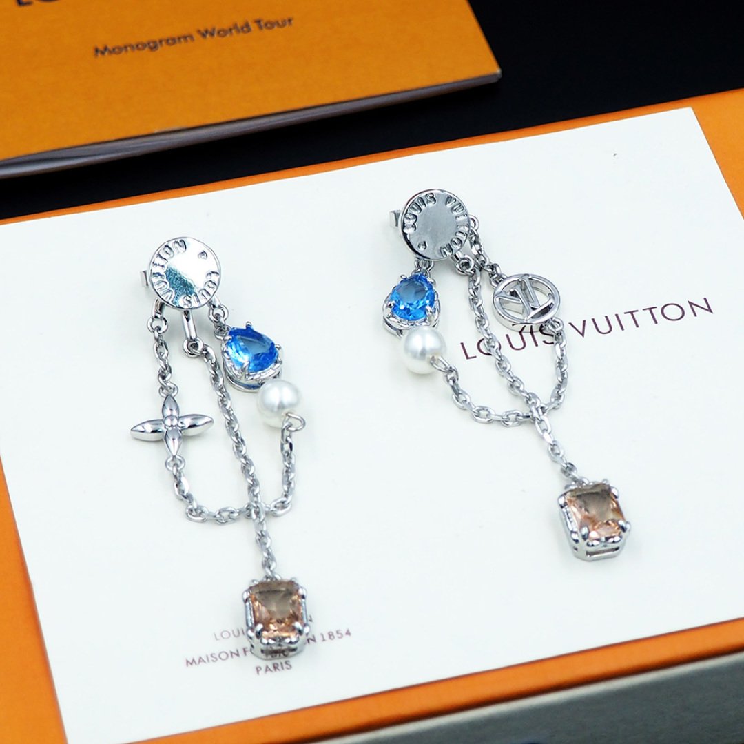 L0vis Vvtt0n Heirloom Pendant Earrings Silver M02889