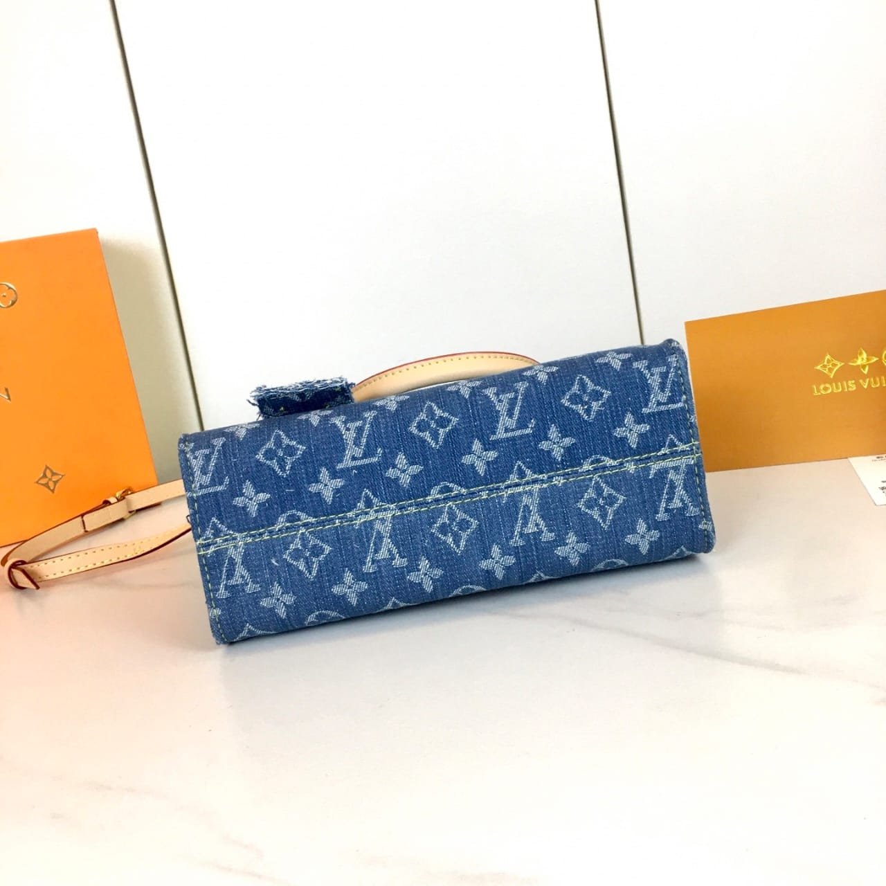 L0vis Vvtt0n Onthego Lv Monogram Denim Tote Bag Light Blue 25Cm