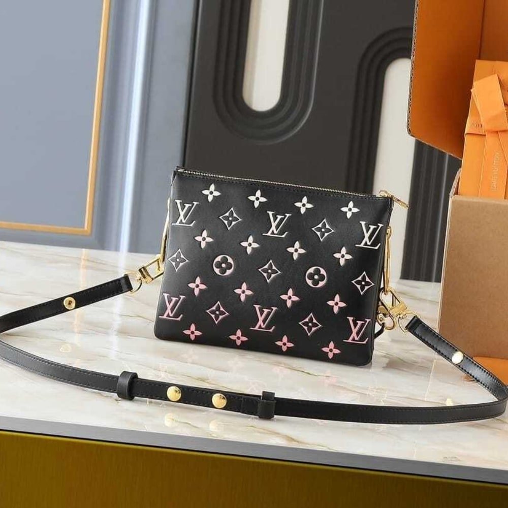 L0vis Vvtt0n Coussin BB Bag Black Pink 21Cm M12159