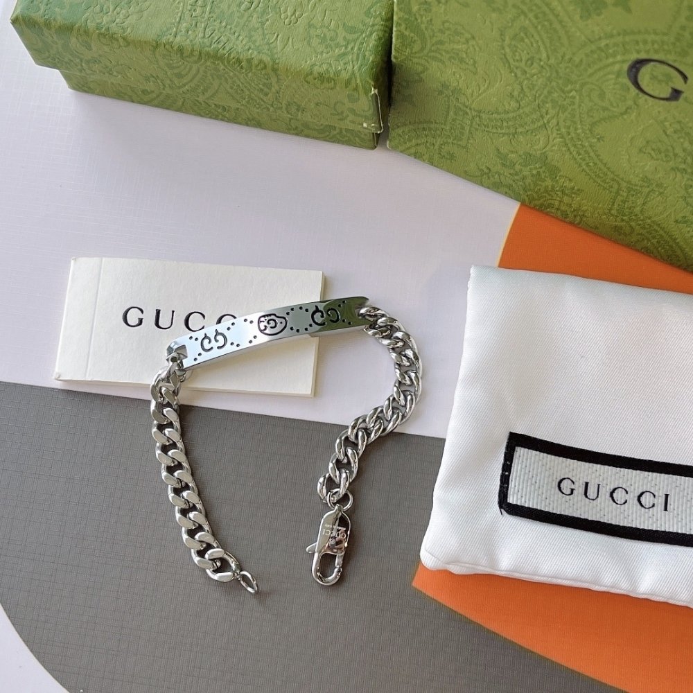 Gvc*1 Ghost Engraved Sterling Silver Id Bracelet Yba455321001
