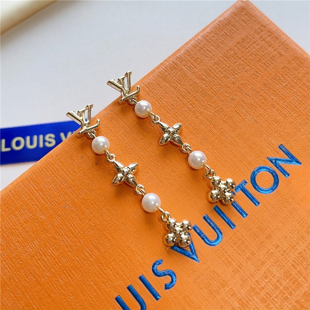 L0vis Vvtt0n L0visa Earrings M01577
