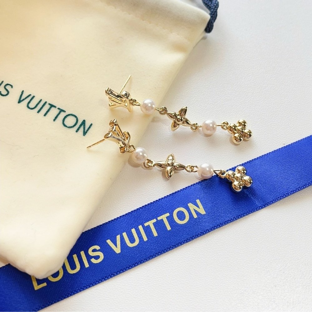 L0vis Vvtt0n L0visa Earrings M01577