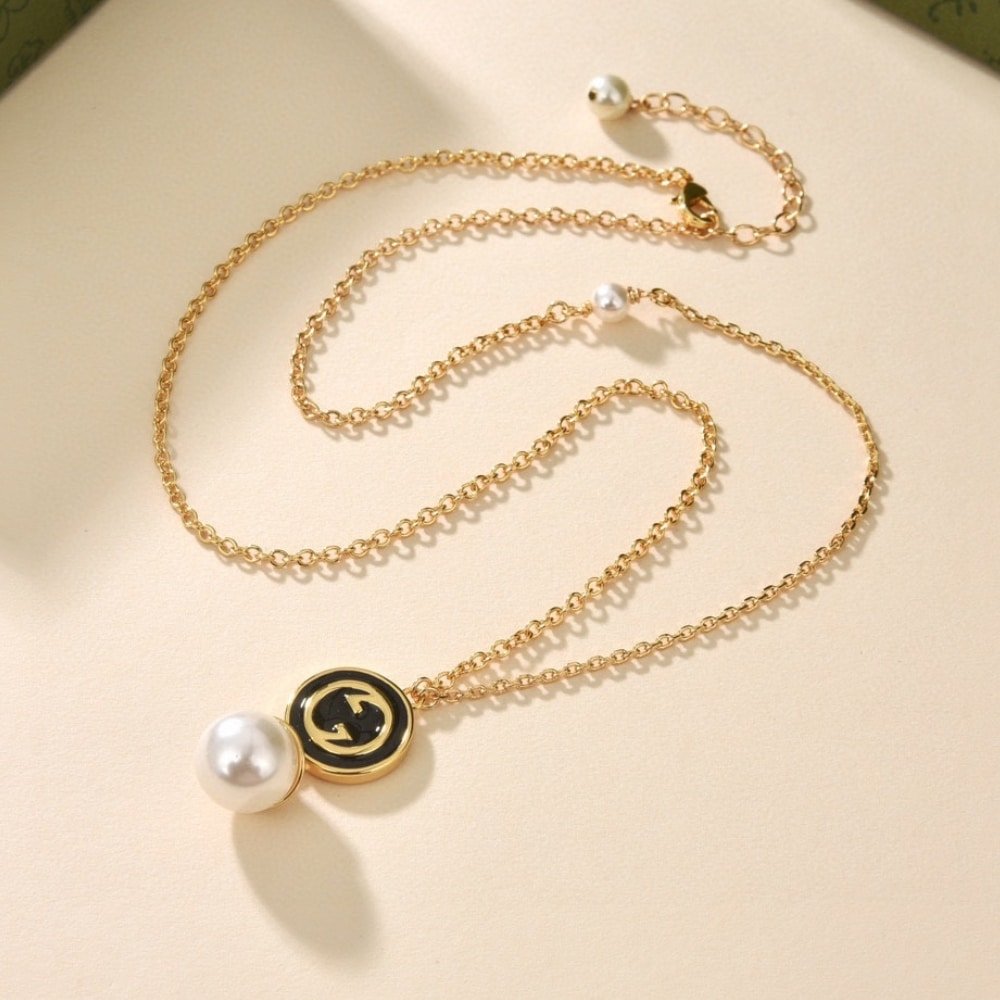 Gvc*1 Blondie Pendant Necklace Gold Tone 774620 I9757 8499