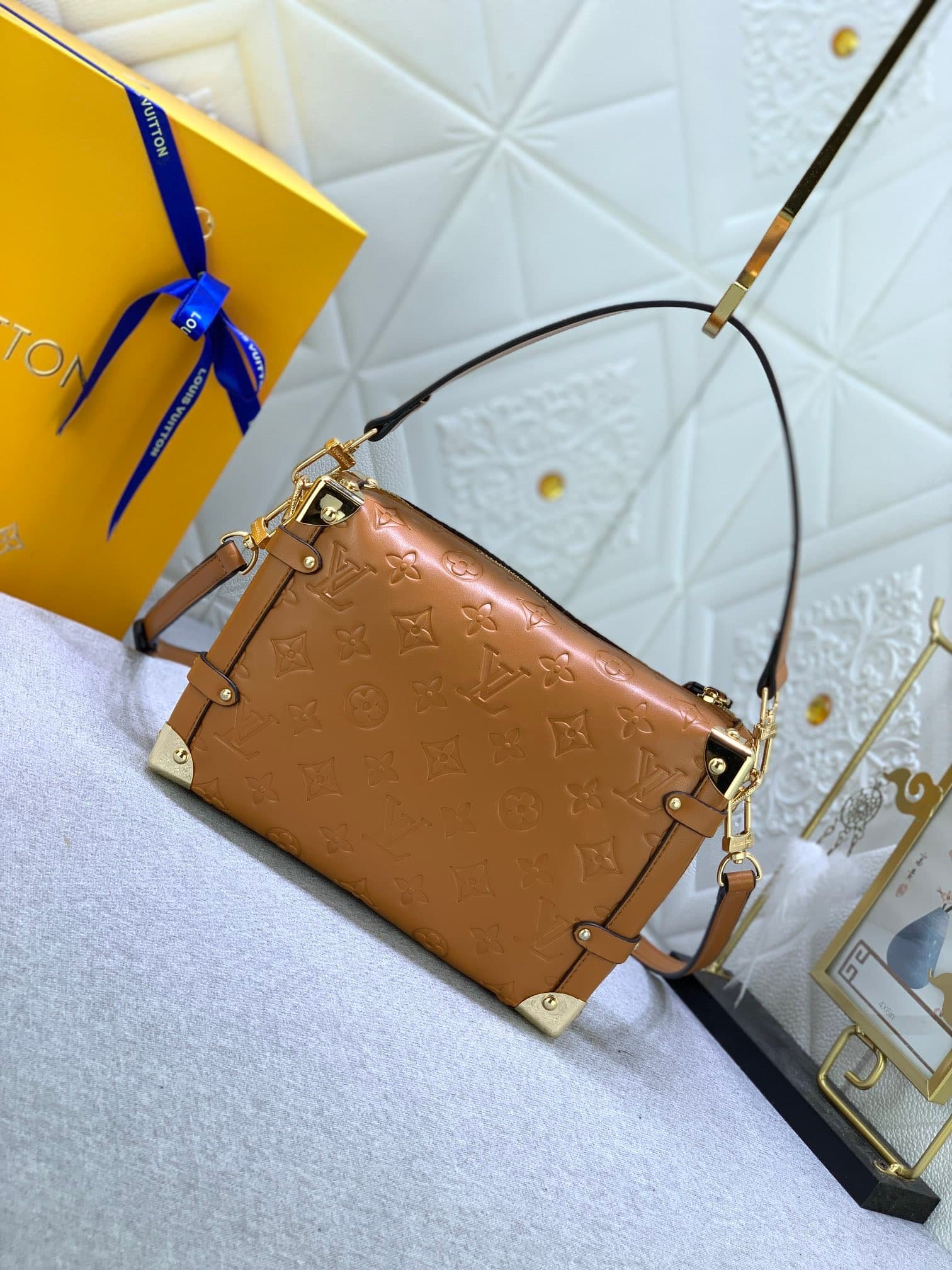 L0vis Vvtt0n Side Trunk Brown 21Cm M21741