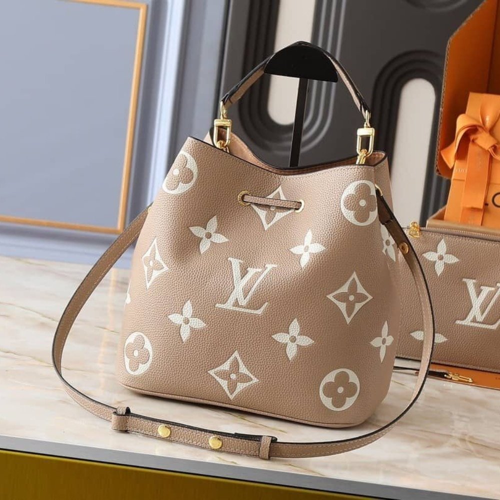 L0vis Vvtt0n Néonoé Mm Bag Arizona 25Cm M45808
