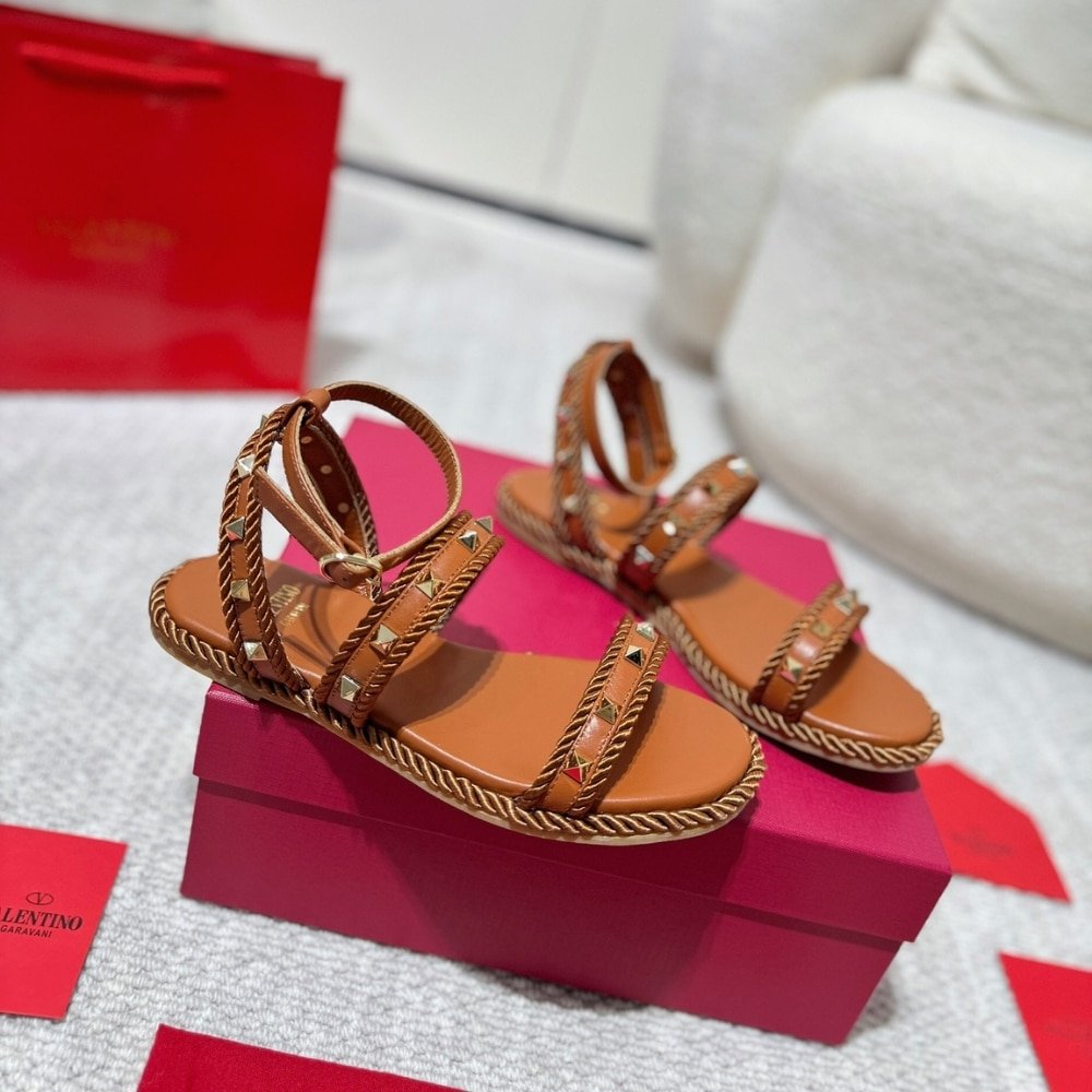 Va1e*ntin0 Garavani Rockstud Torchon Leather Sandal Brown 6W2S0Kw8Bae N58