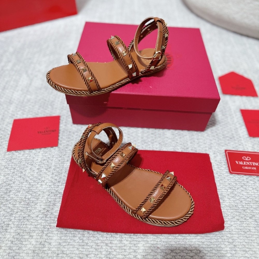Va1e*ntin0 Garavani Rockstud Torchon Leather Sandal Brown 6W2S0Kw8Bae N58