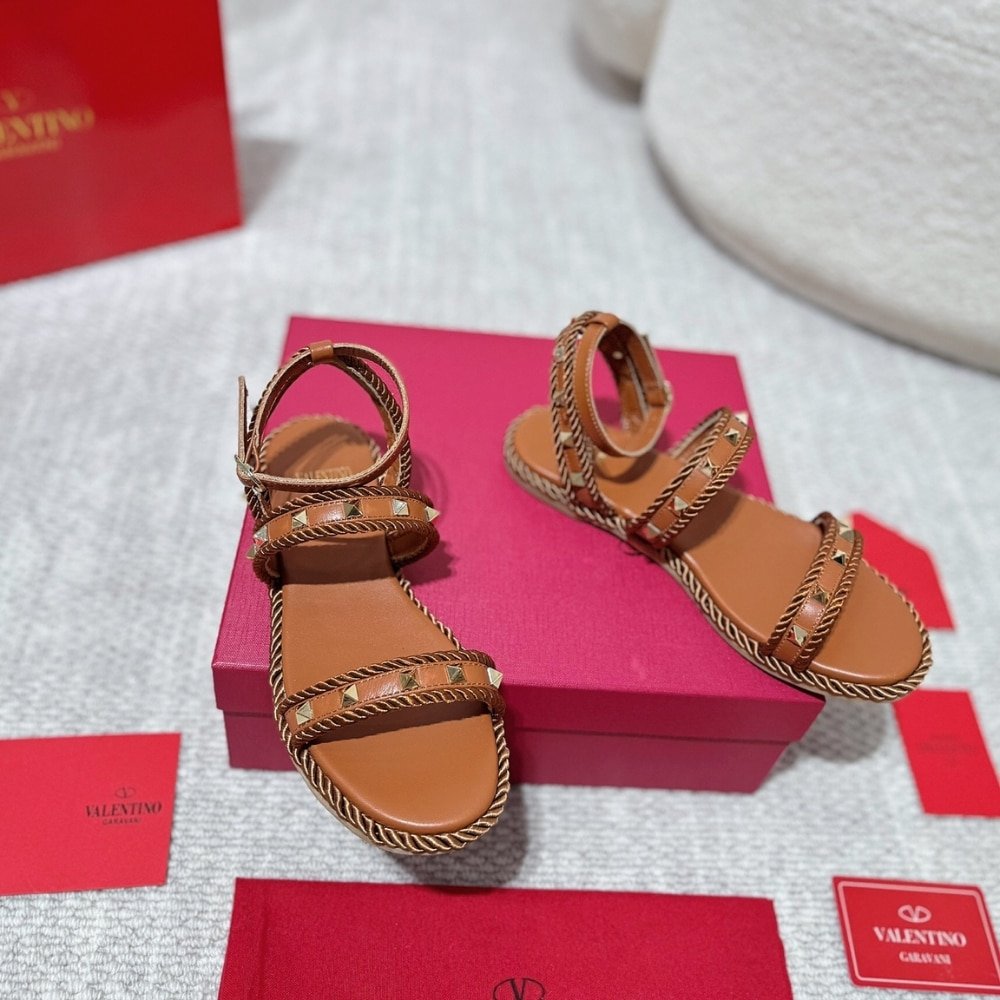 Va1e*ntin0 Garavani Rockstud Torchon Leather Sandal Brown 6W2S0Kw8Bae N58
