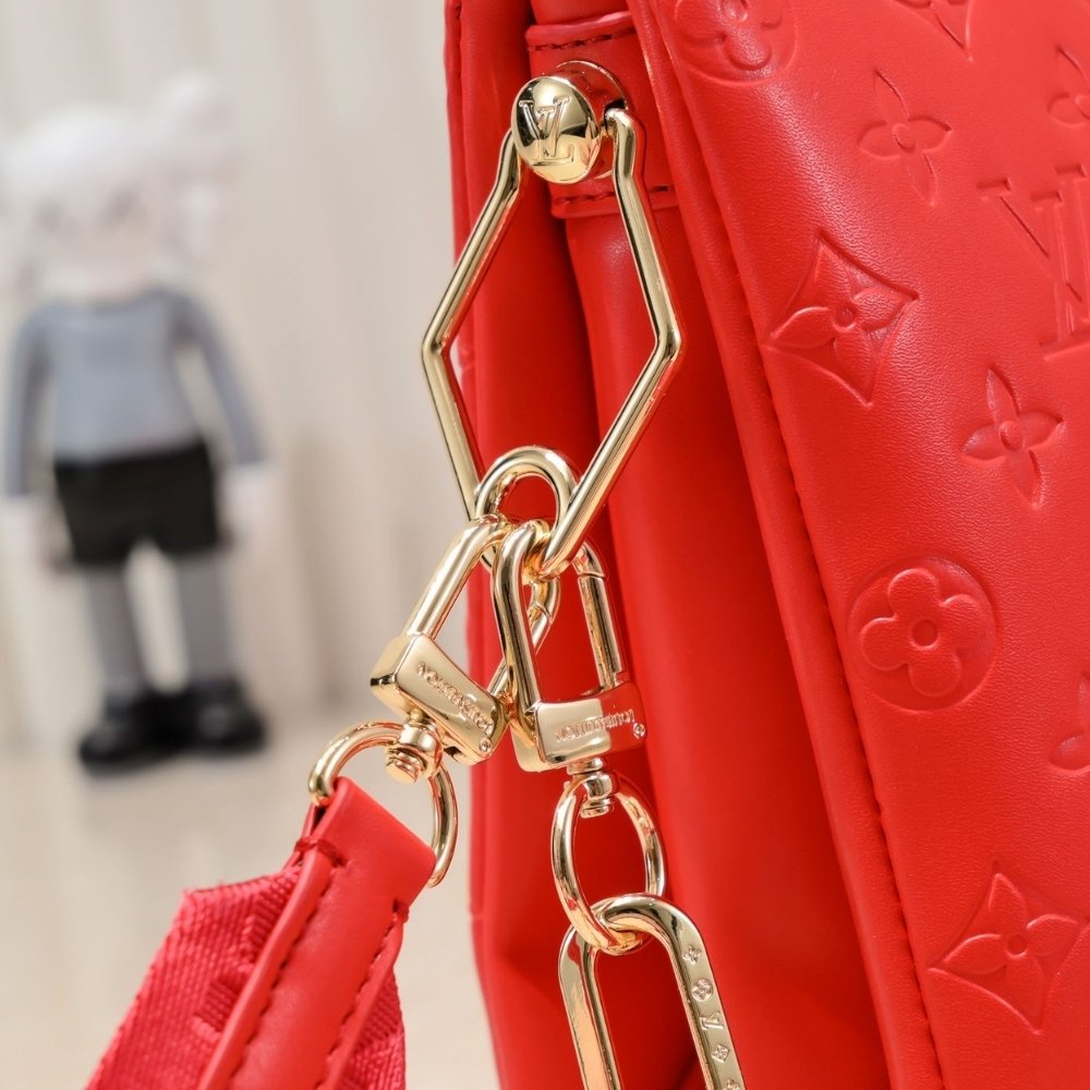 L0vis Vvtt0n Coussin PM Red 26Cm M57792