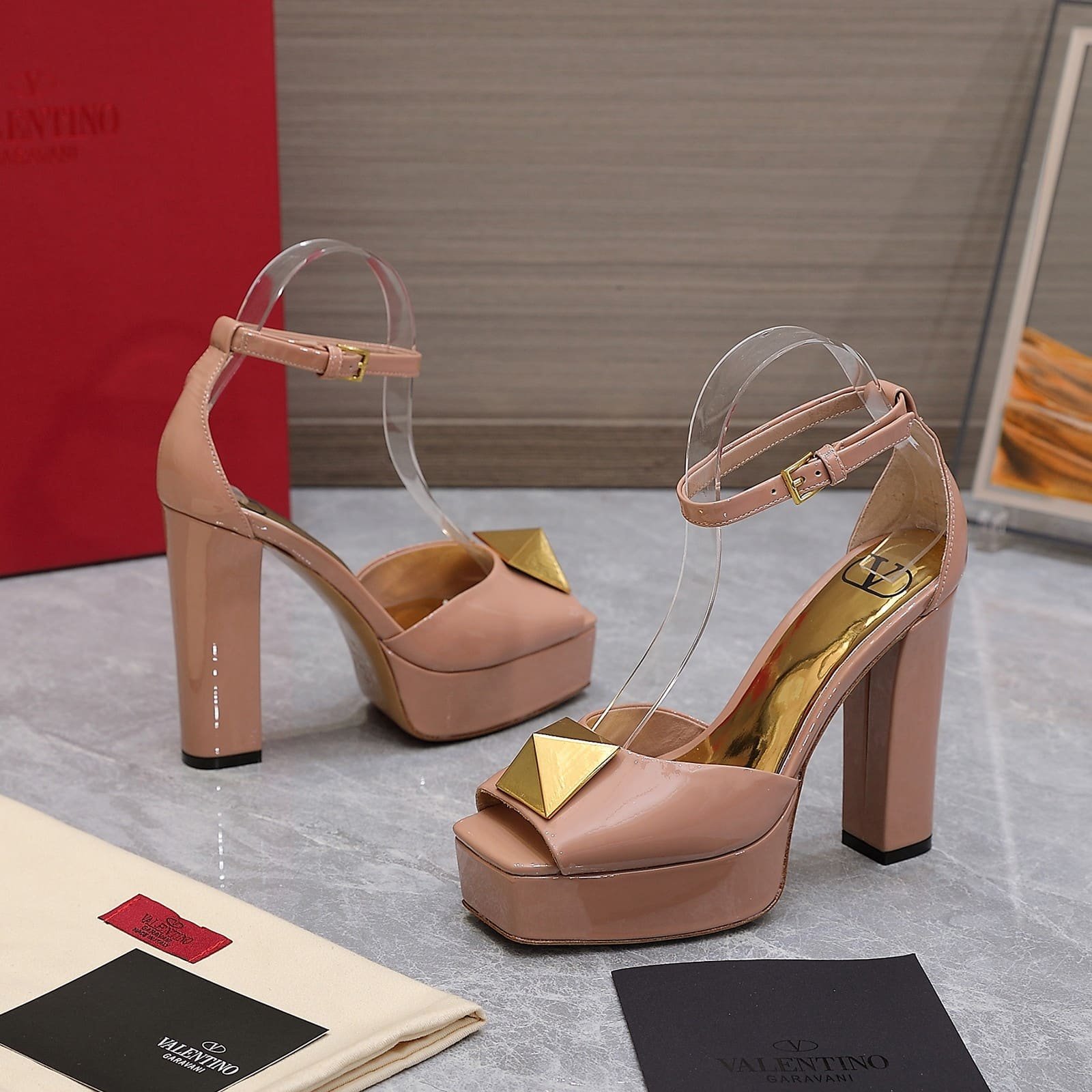 [S*per Vip 1:1] Va1e*ntin0 Garavani Open Toe Pump One Stud Platform Patent Leather Rose Cannelle 1W2S0Ea3Laf Gf9