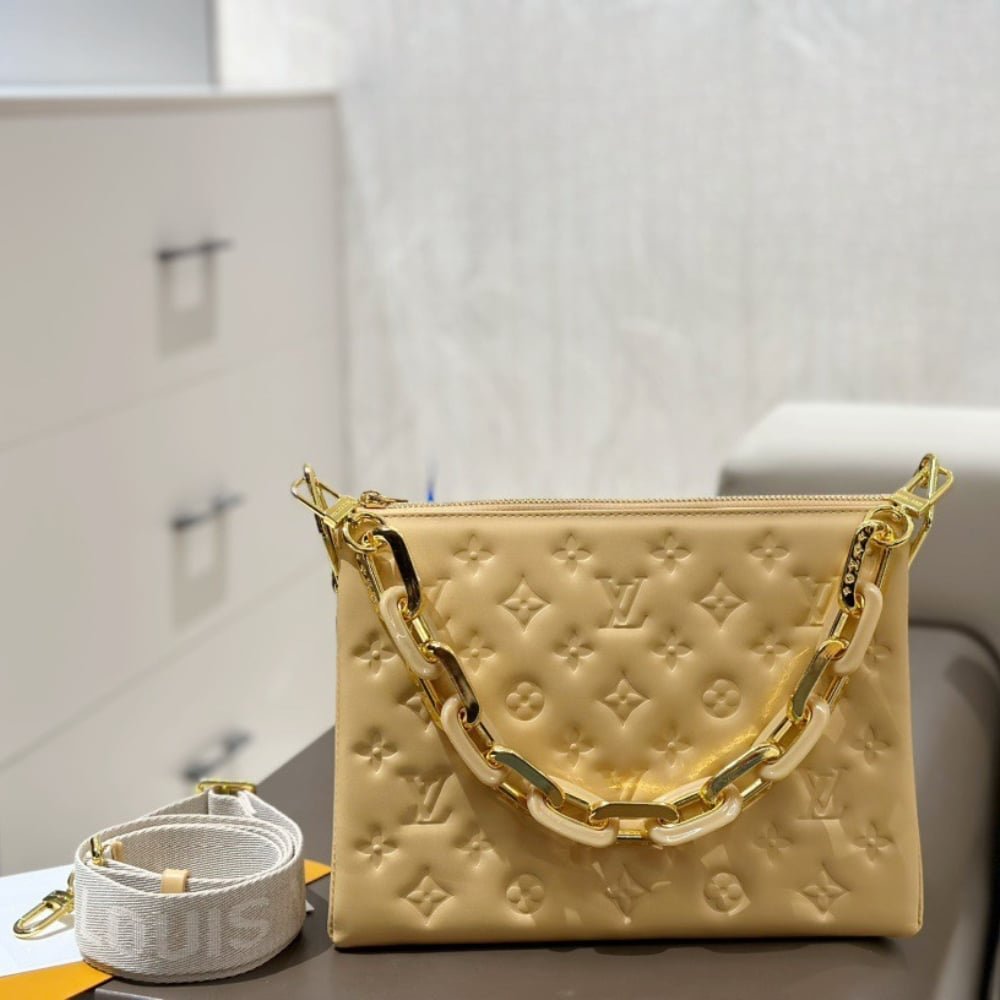 L0vis Vvtt0n Coussin PM Bag Yellow 27Cm M25112
