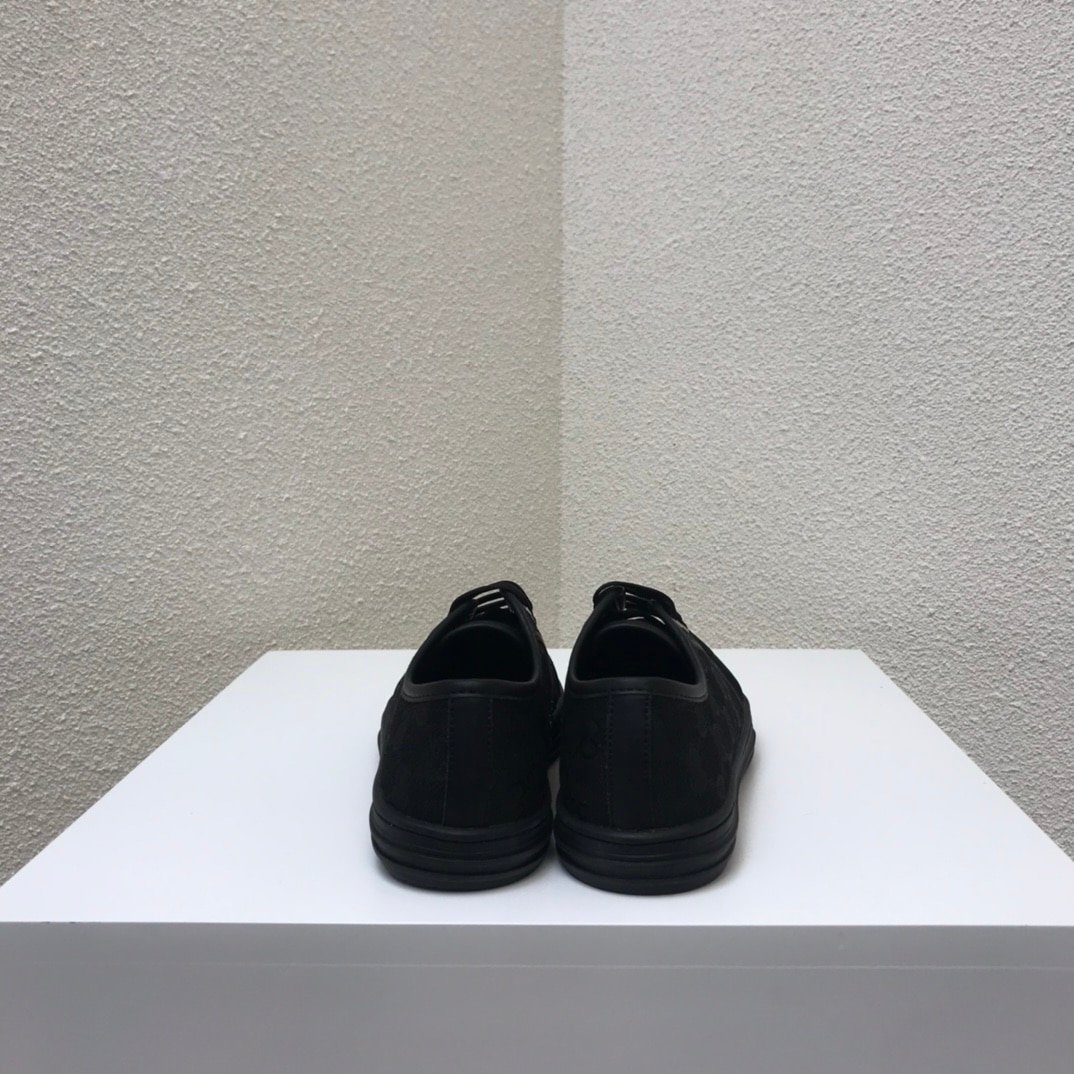 Gvc*1 Women’S Leather Top Sneaker Black
