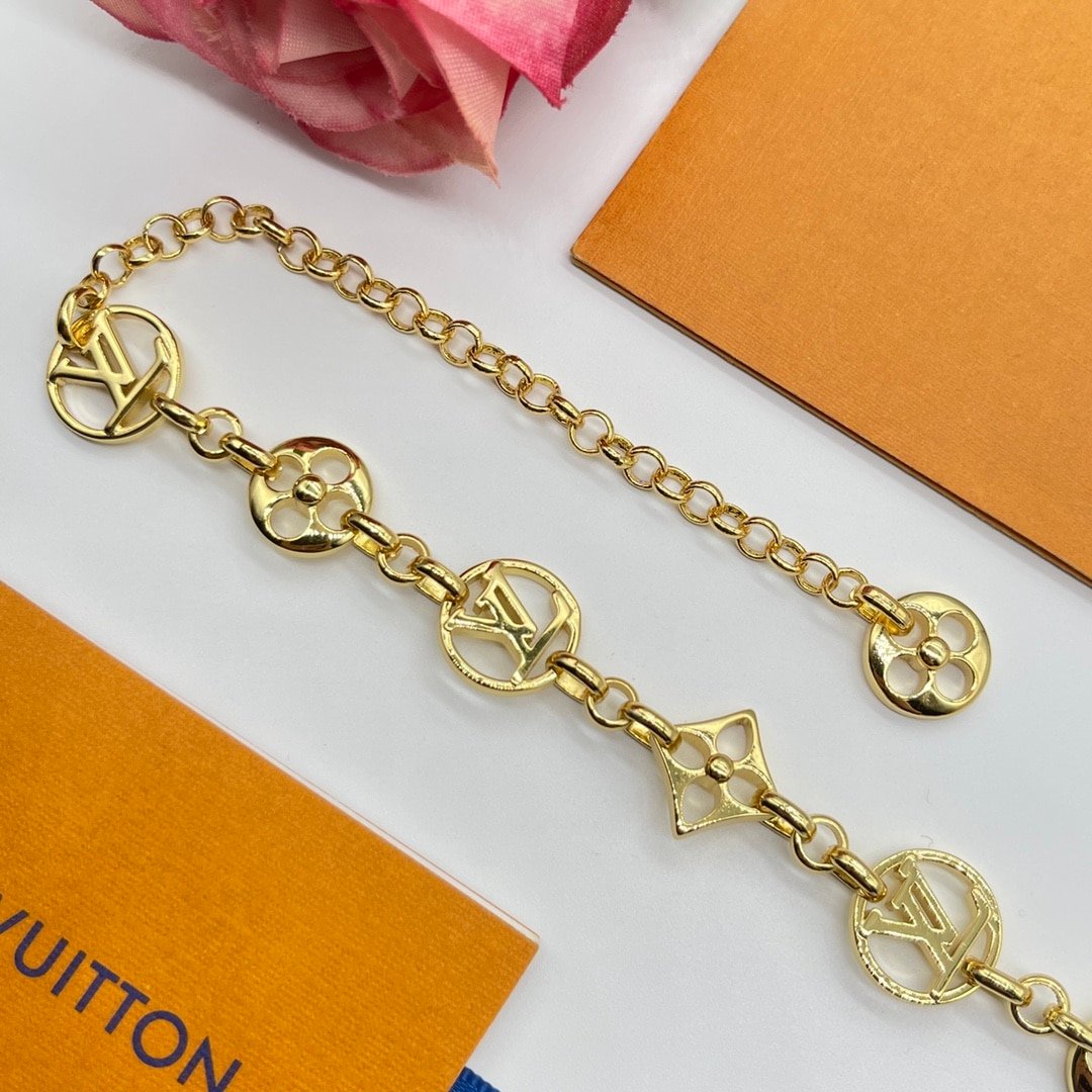 L0vis Vvtt0n Necklace