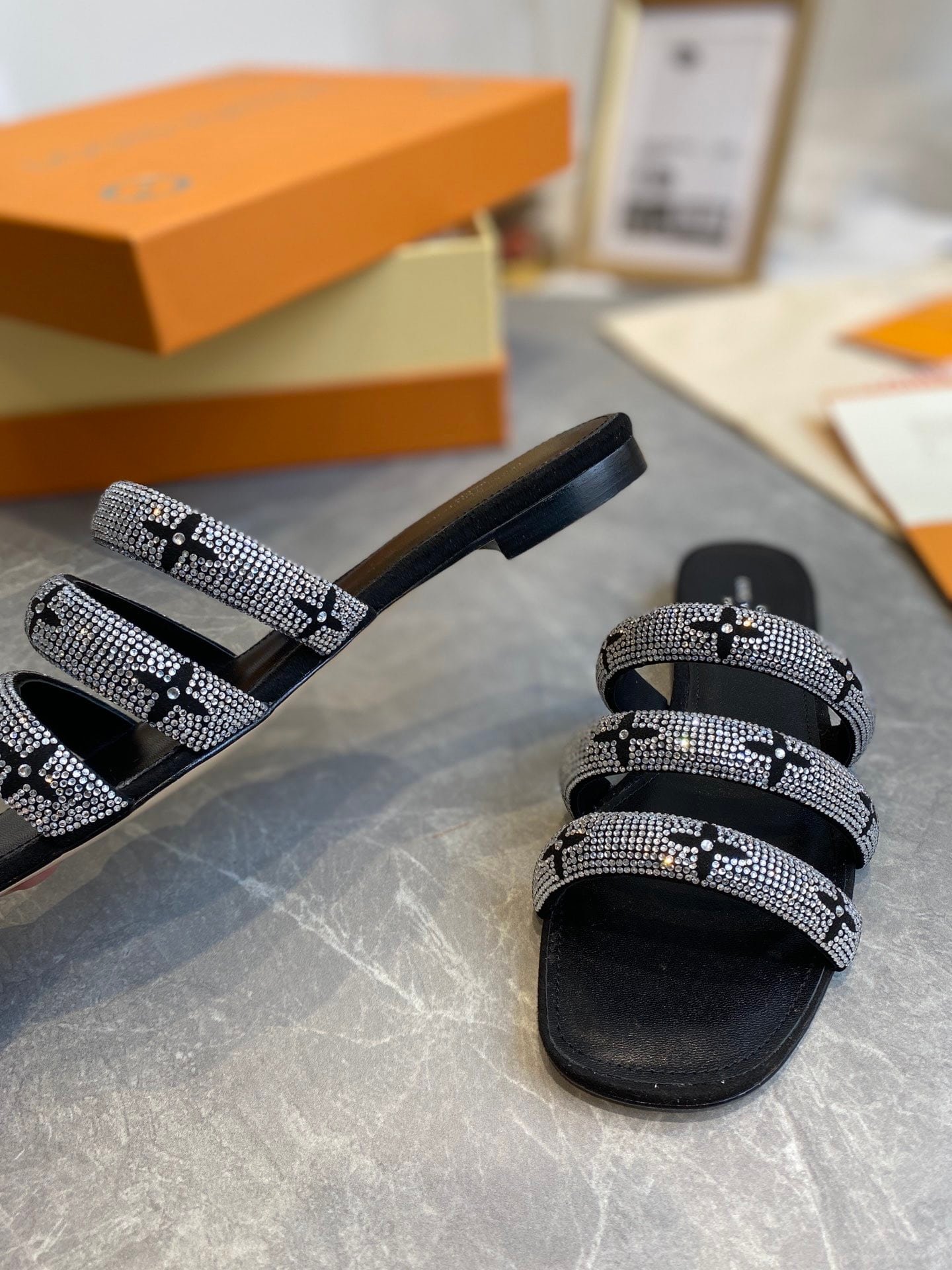 L0vis Vvtt0n Appeal Flat Mules Slides Black 1A95T8