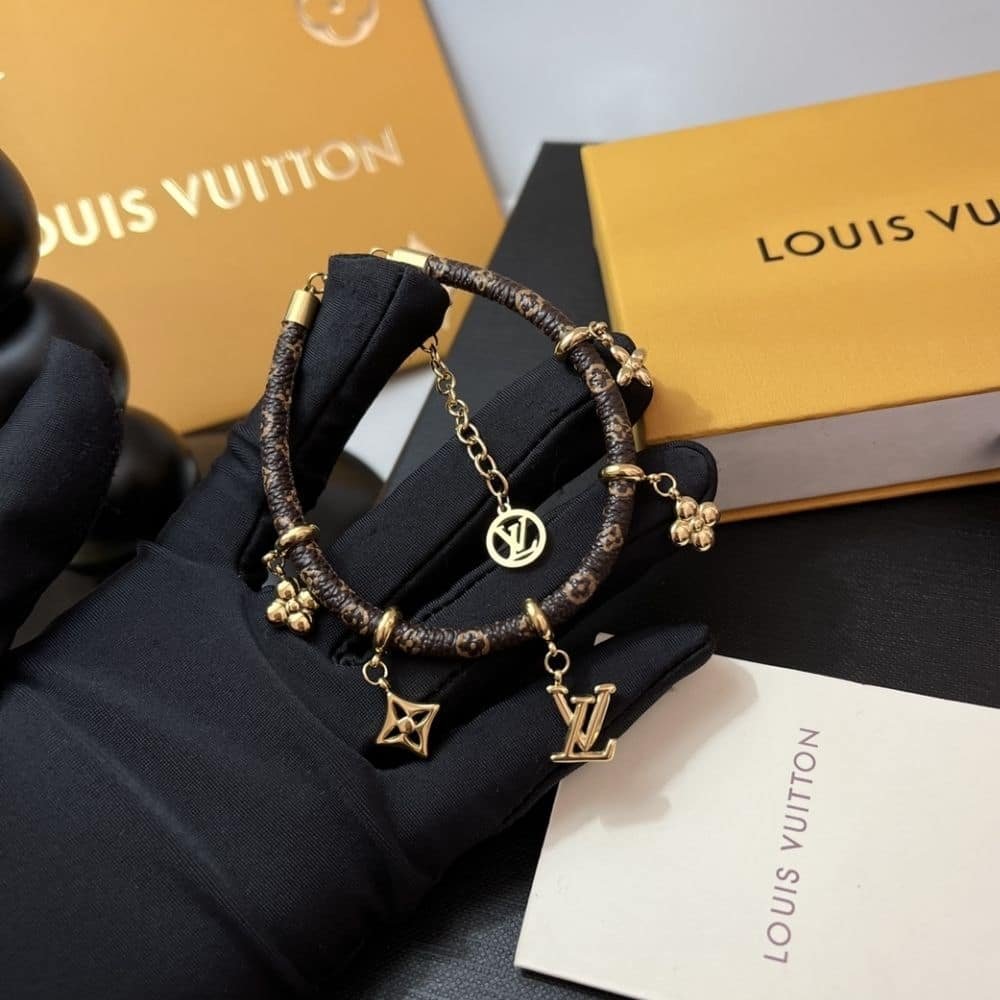 L0vis Vvtt0n Lv Blooming Bracelet M8433Z