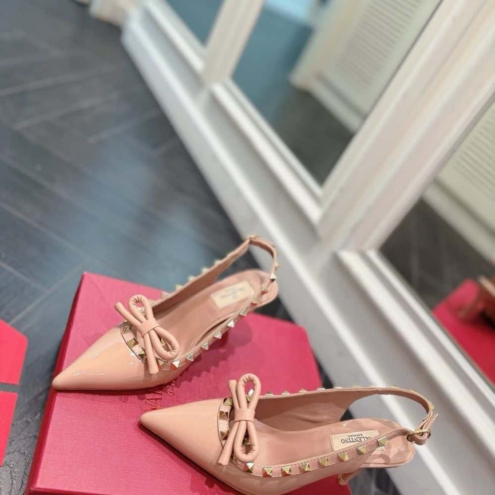 Va1e*ntin0 Rockstud Bow Slingback Pump In Patent With Matching Studs Cinnamon Pink Ws0Ib8Tzegf10