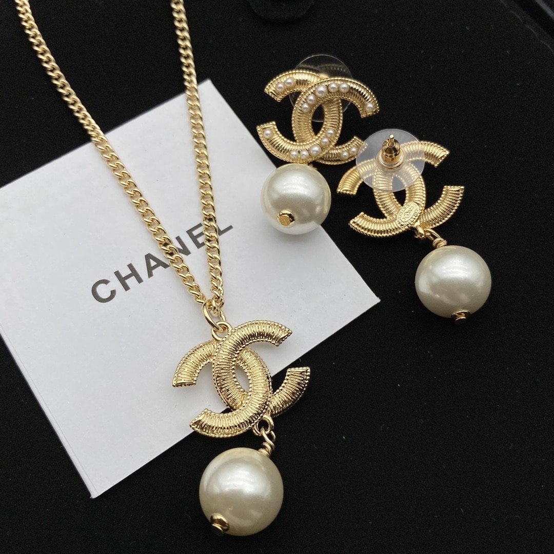 Ch**el Cc Pearl Gold Earrings