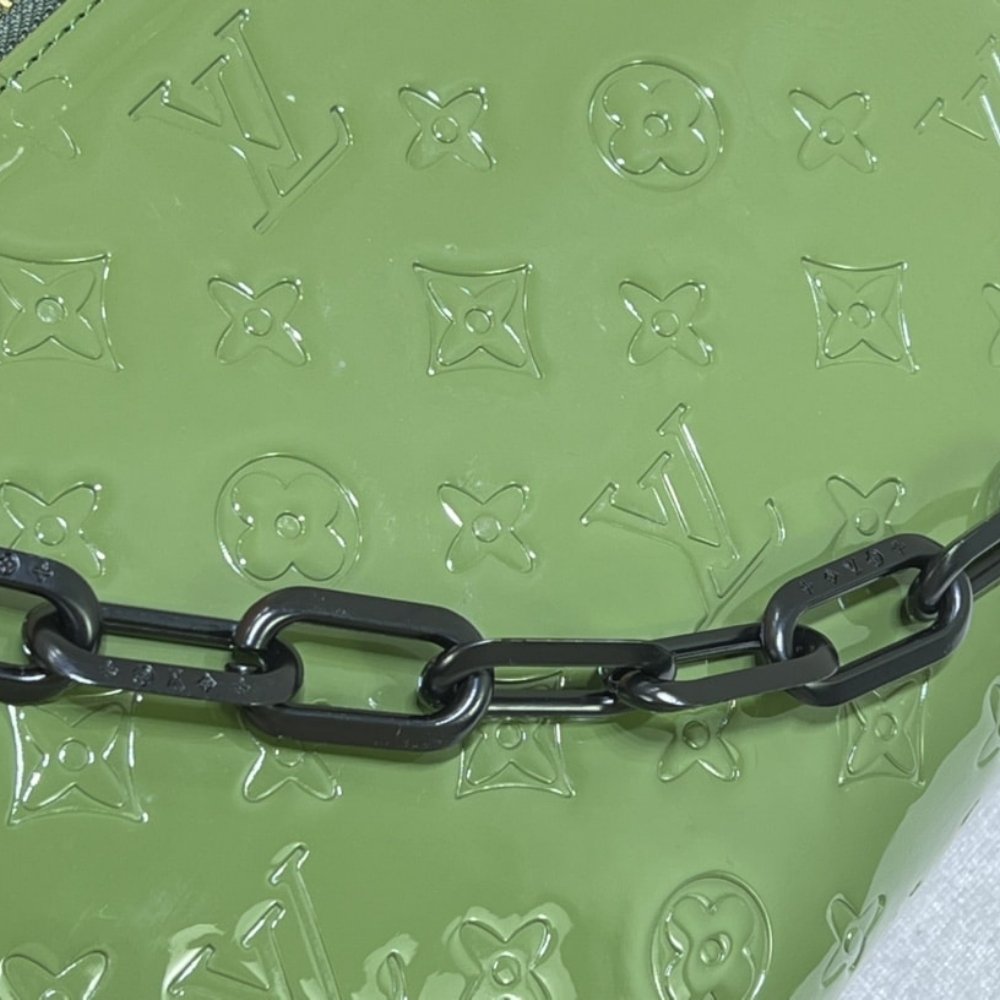 L0vis Vvtt0n Coussin PM Bag Green 26Cm M20565