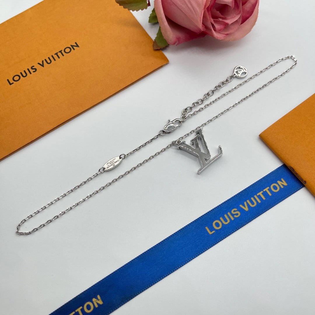 L0vis Vvtt0n Silver Necklace