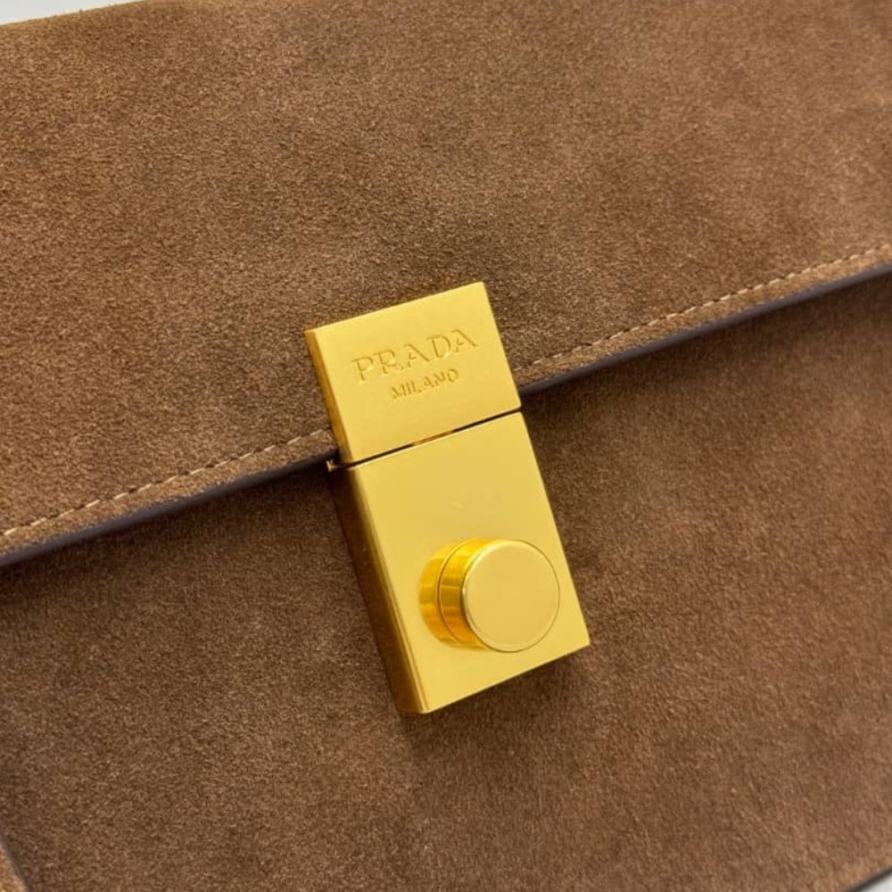 [S*per Vip 1:1] Pra*a Soft Sound Medium Suede Shoulder Bag Brown 28Cm Bn023 2C4S F0324 V Too