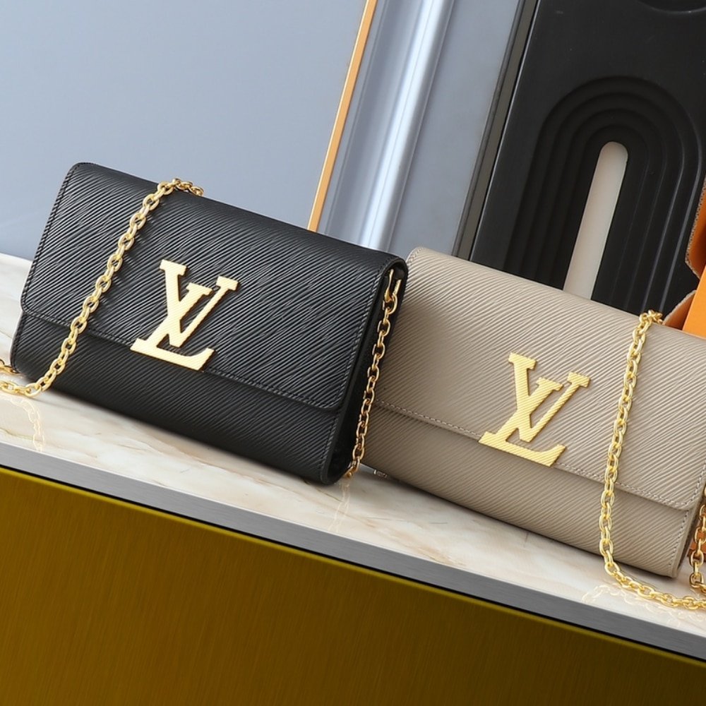L0vis Vvtt0n Pochette L0vise Bag Black 22Cm M23756