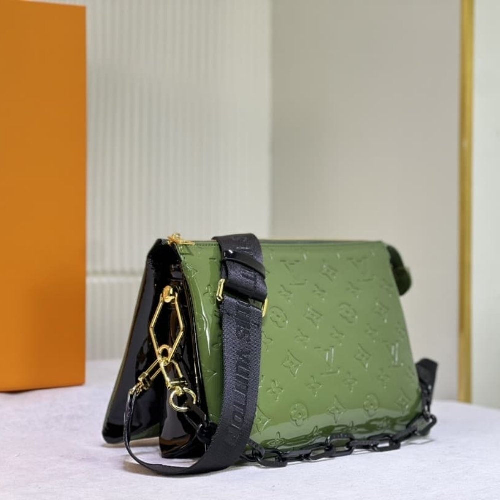 L0vis Vvtt0n Coussin PM Bag Green 26Cm M20565