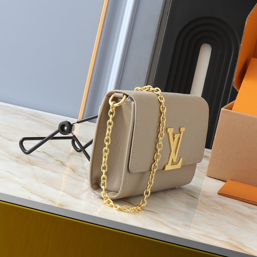 L0vis Vvtt0n Pochette L0vise Bag Champagne 22Cm M12789
