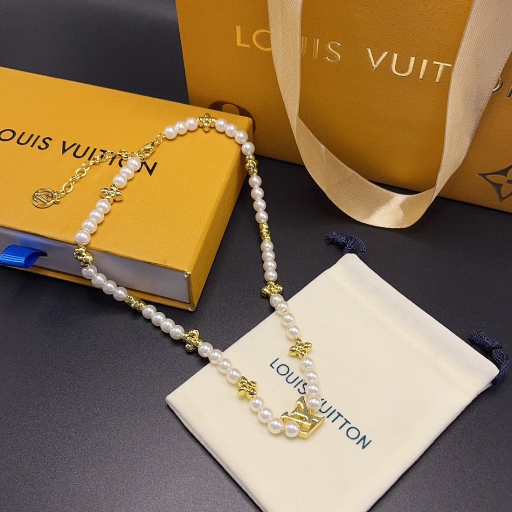 L0vis Vvtt0n My Lv Pearl Necklace M01990