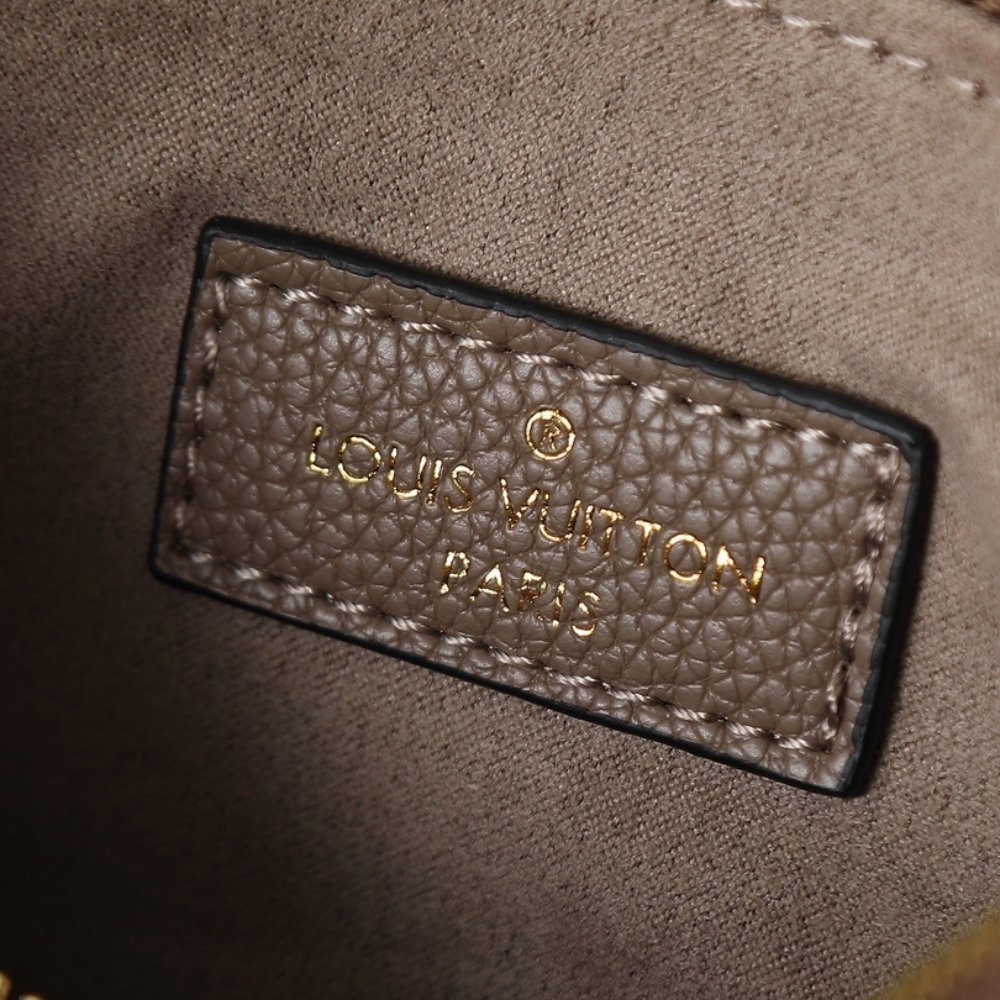 L0vis Vvtt0n Pochette Liv Smoke Brown 24Cm M25816