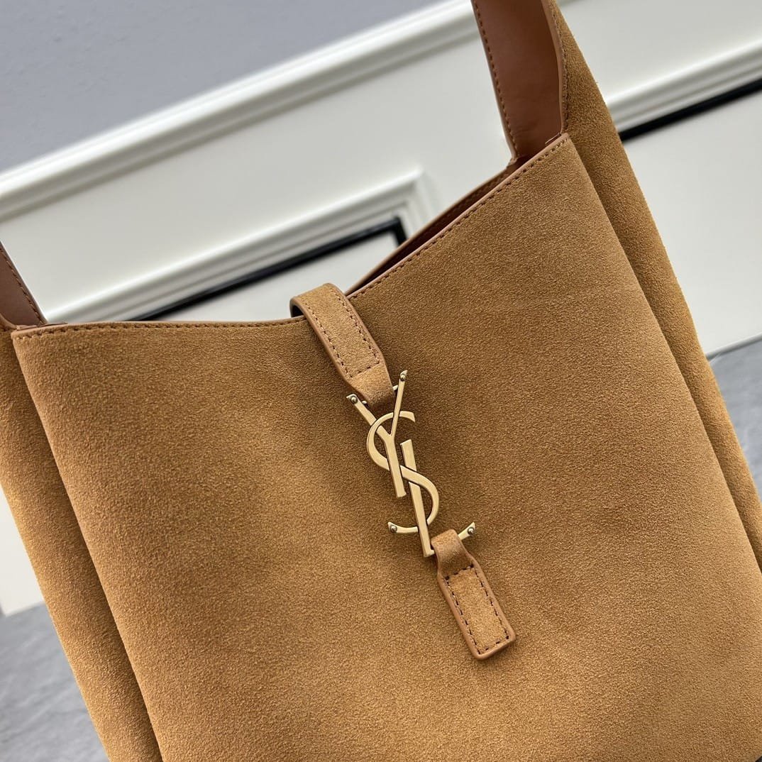 Sa1nt Lau*nt Le 5 À 7 S*pple Small In Suede Caramel Cognac 24Cm 8505331U80W2916