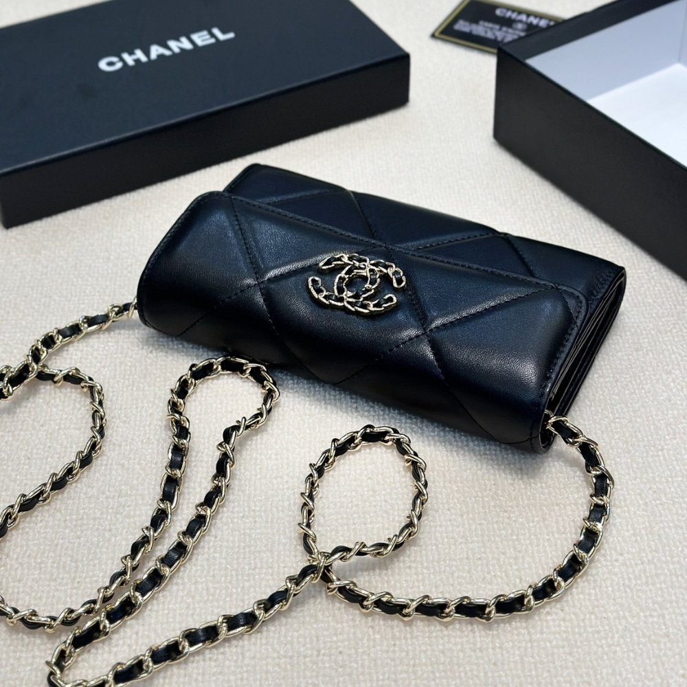 Ch**el Flap Bag Black 19Cm