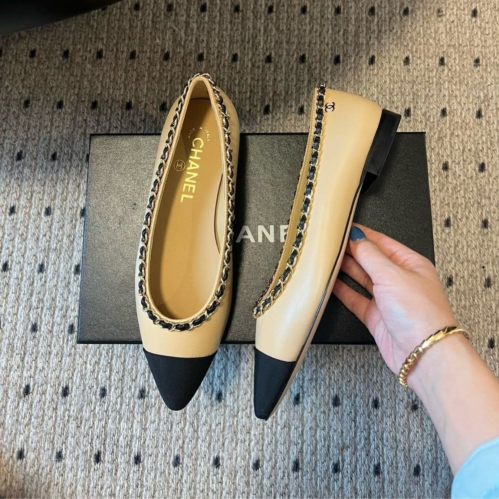 Ch**el Leather And Fabric Cc Chain Link Ballet Flats Beige And Black