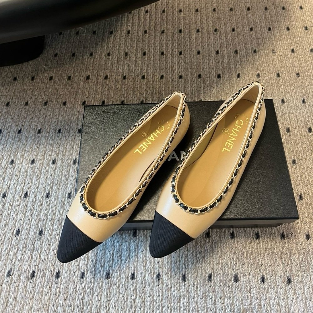 Ch**el Leather And Fabric Cc Chain Link Ballet Flats Beige And Black