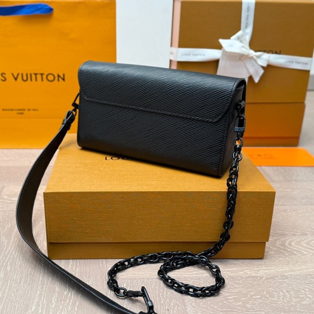 L0vis Vvtt0n Twist West Bag Black 23Cm M25336