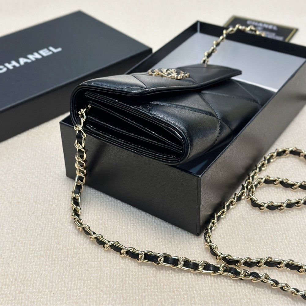 Ch**el Flap Bag Black 19Cm