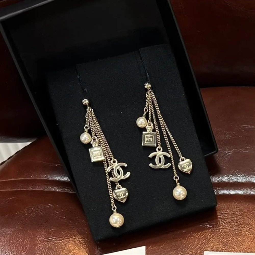 Ch**el CC Logo Perfume Bottle Heart Pearl Earrings Metal Faux Pearl Gold