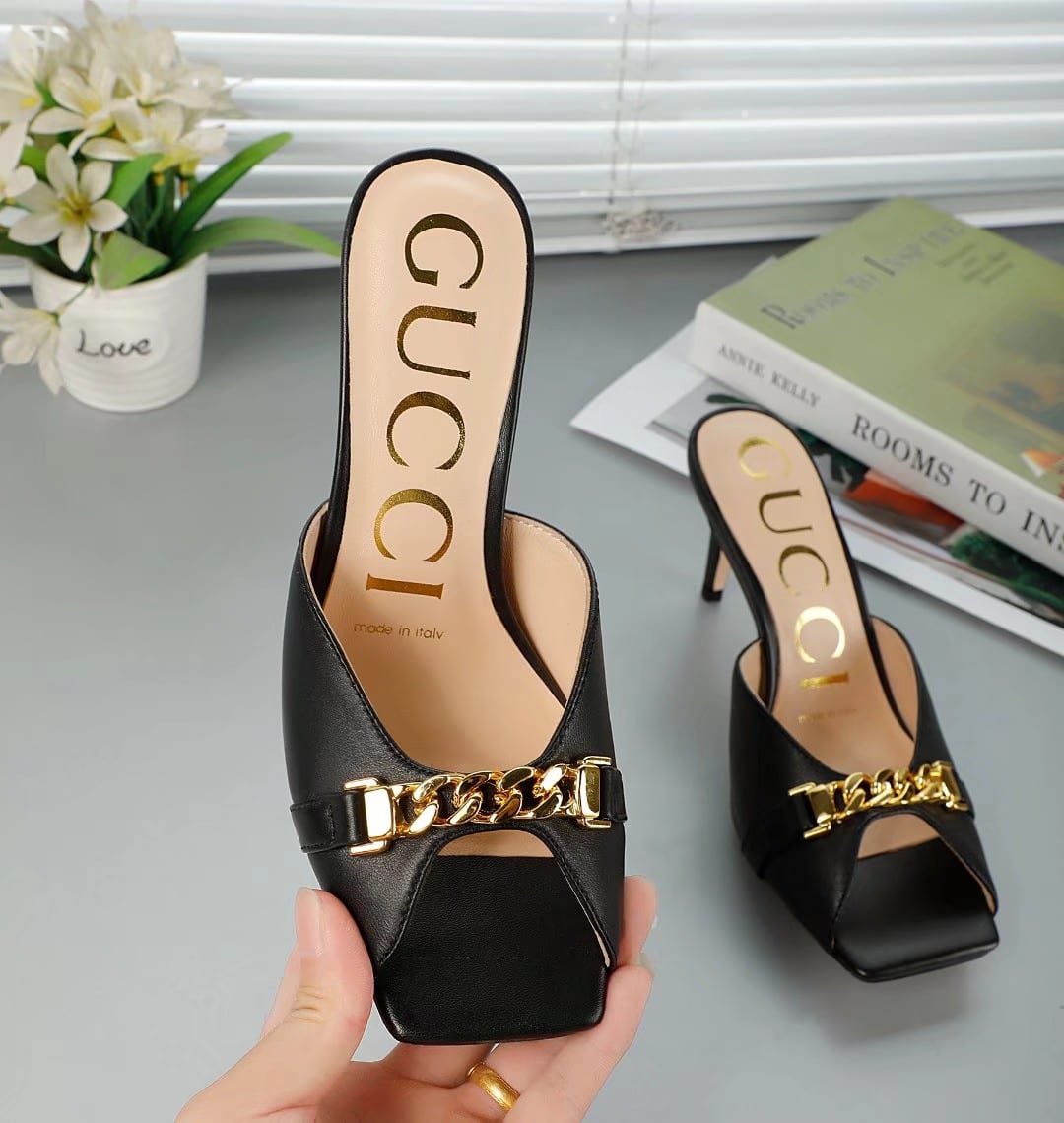 Gvc*1 Sylvie Chain Mule Sandals Black Leather 626769 C9D00 1000