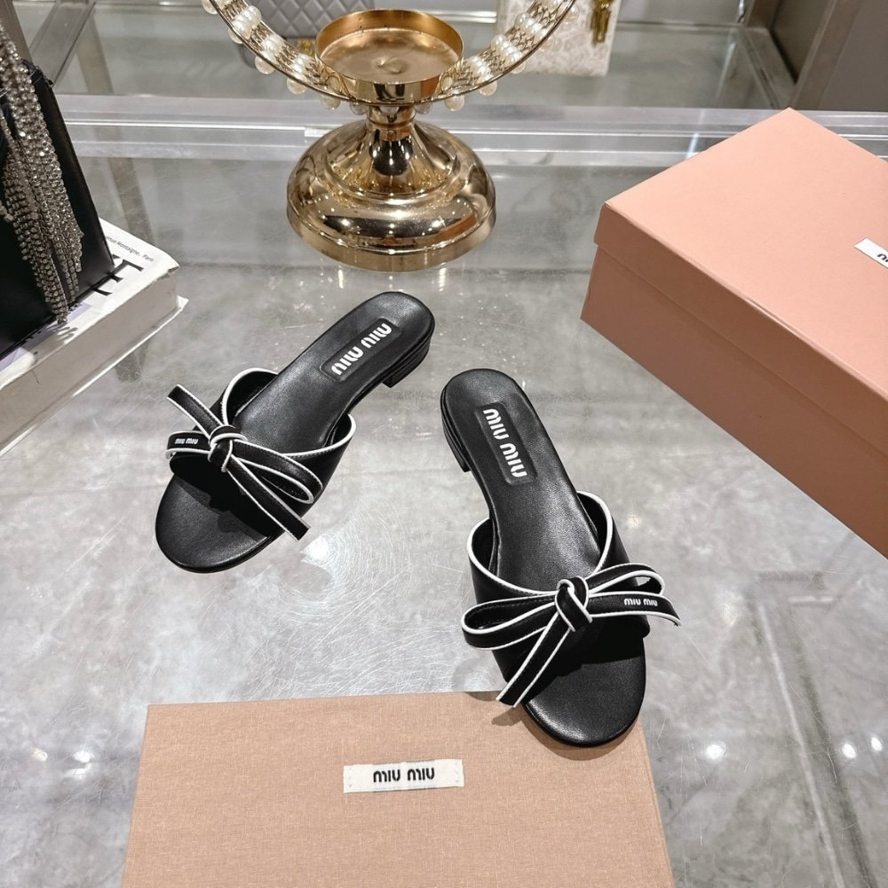 M1um1u Mordoré Nappa Leather Sandals With Bow Black