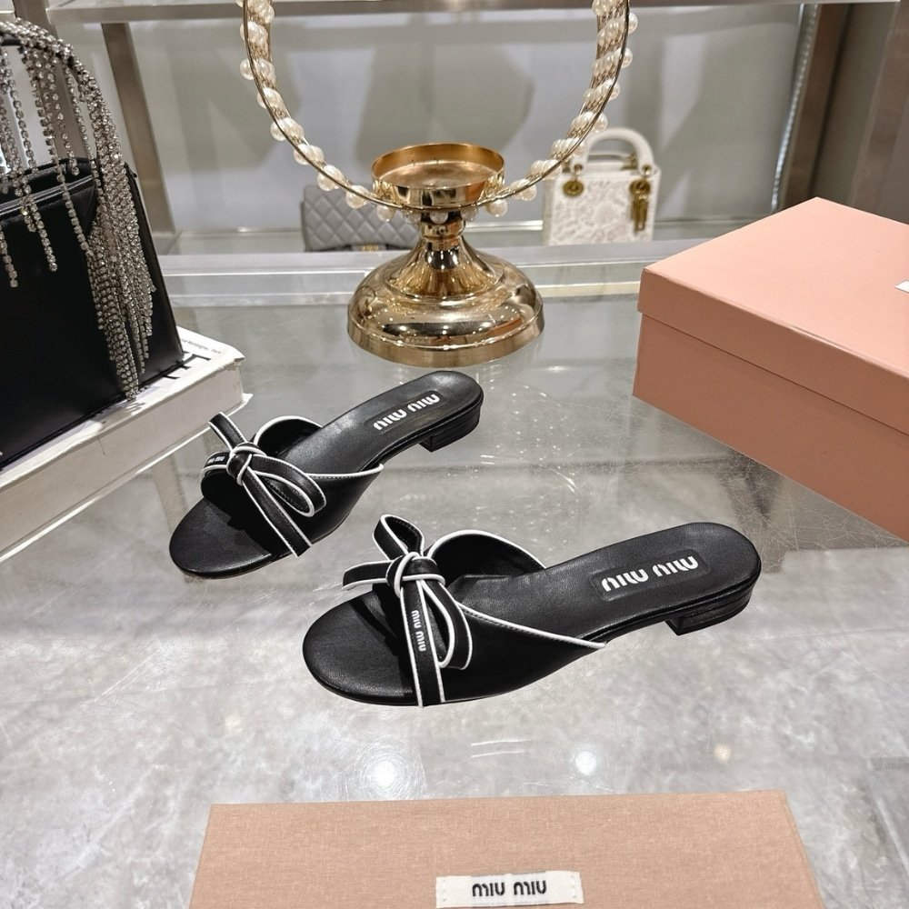 M1um1u Mordoré Nappa Leather Sandals With Bow Black