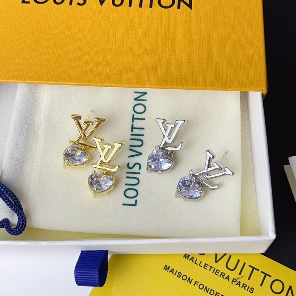 L0vis Vvtt0n Iconic Heart Earrings Gold M02385