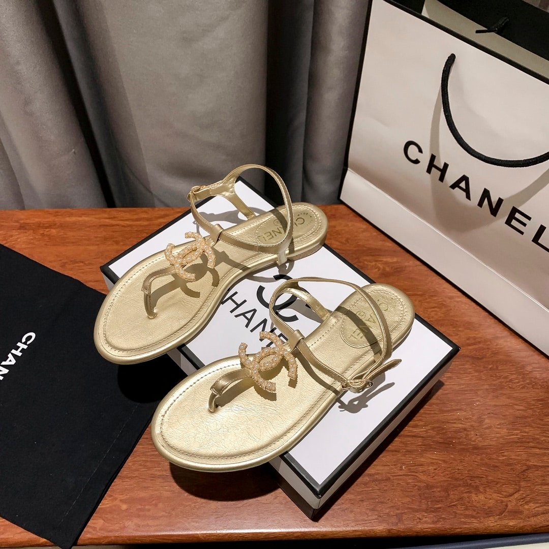Ch**el Gold Pearl Cc Logo Thong Sandals Golden