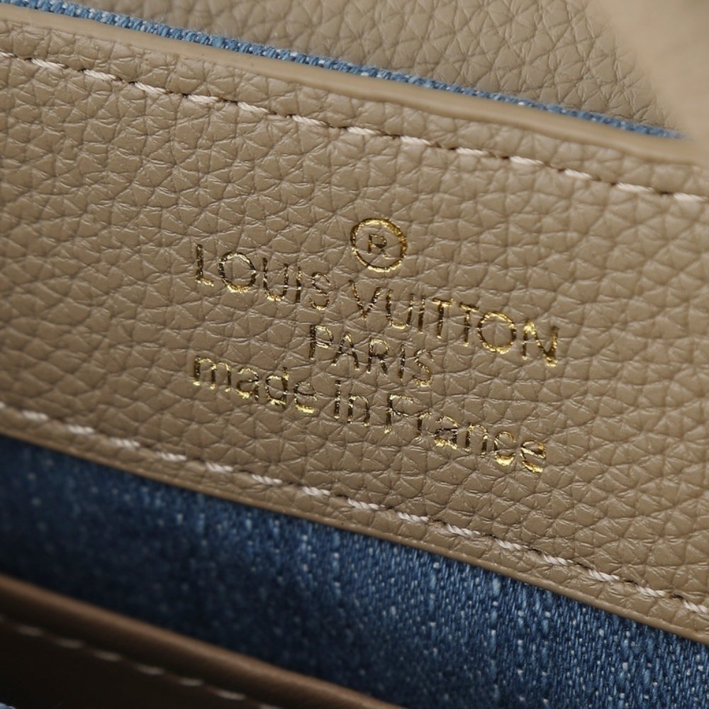 L0vis Vvtt0n Capucines Mini Denim Blue 21Cm M12947