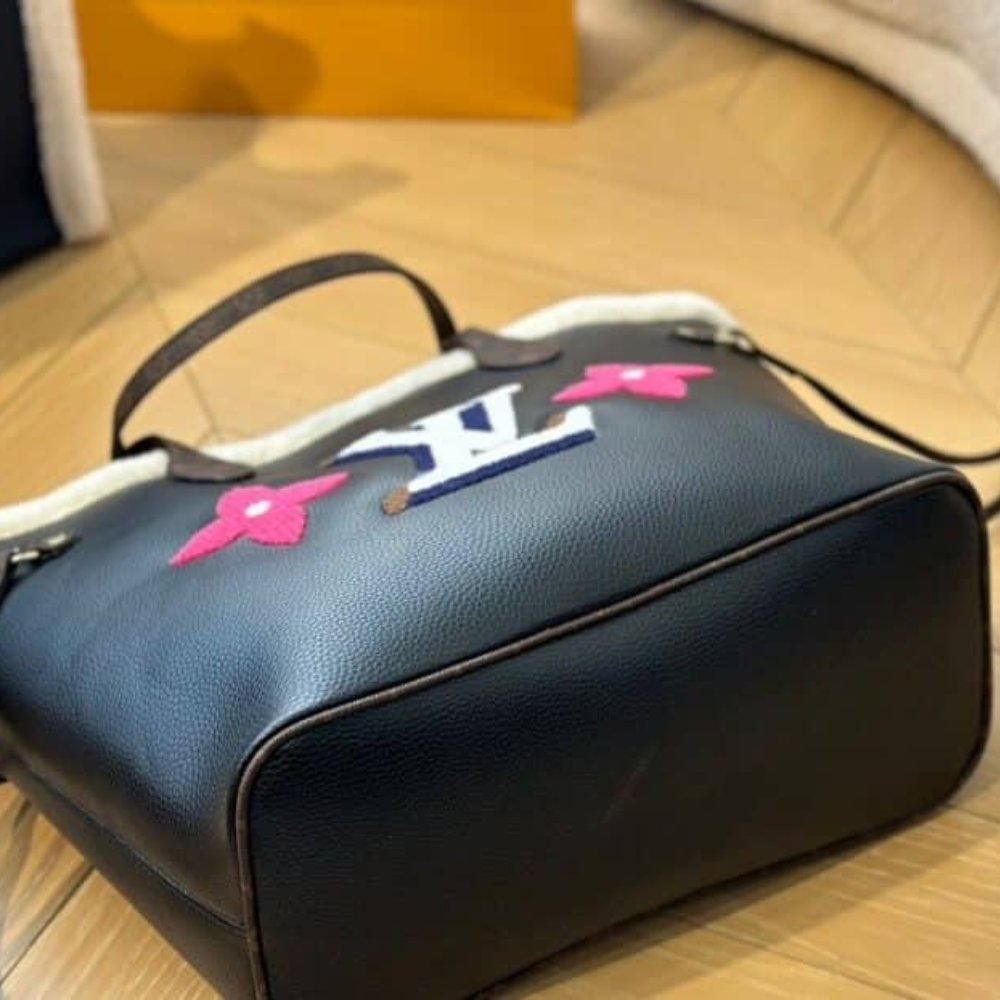 L0vis Vvtt0n Neverfull Mm Monogram Teddy Black 31Cm M56960