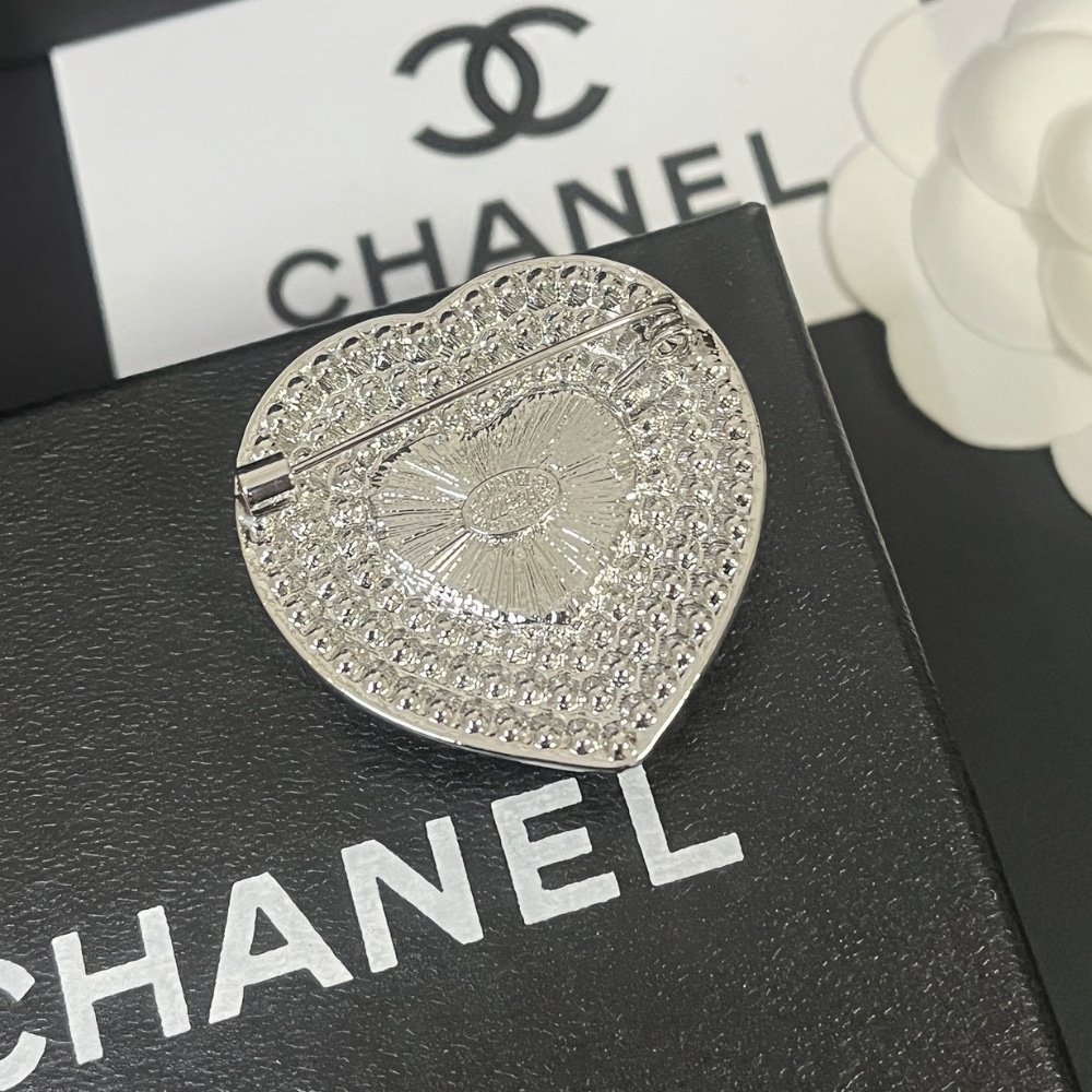 Ch**el Cc Heart Brooch Silver With Pearl Heart