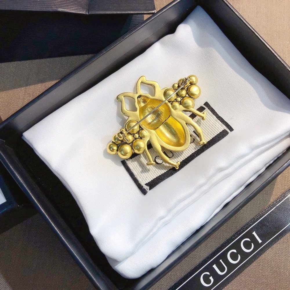 Gvc*1 Gg Black And Red Bee Brooch Gold With Pearl