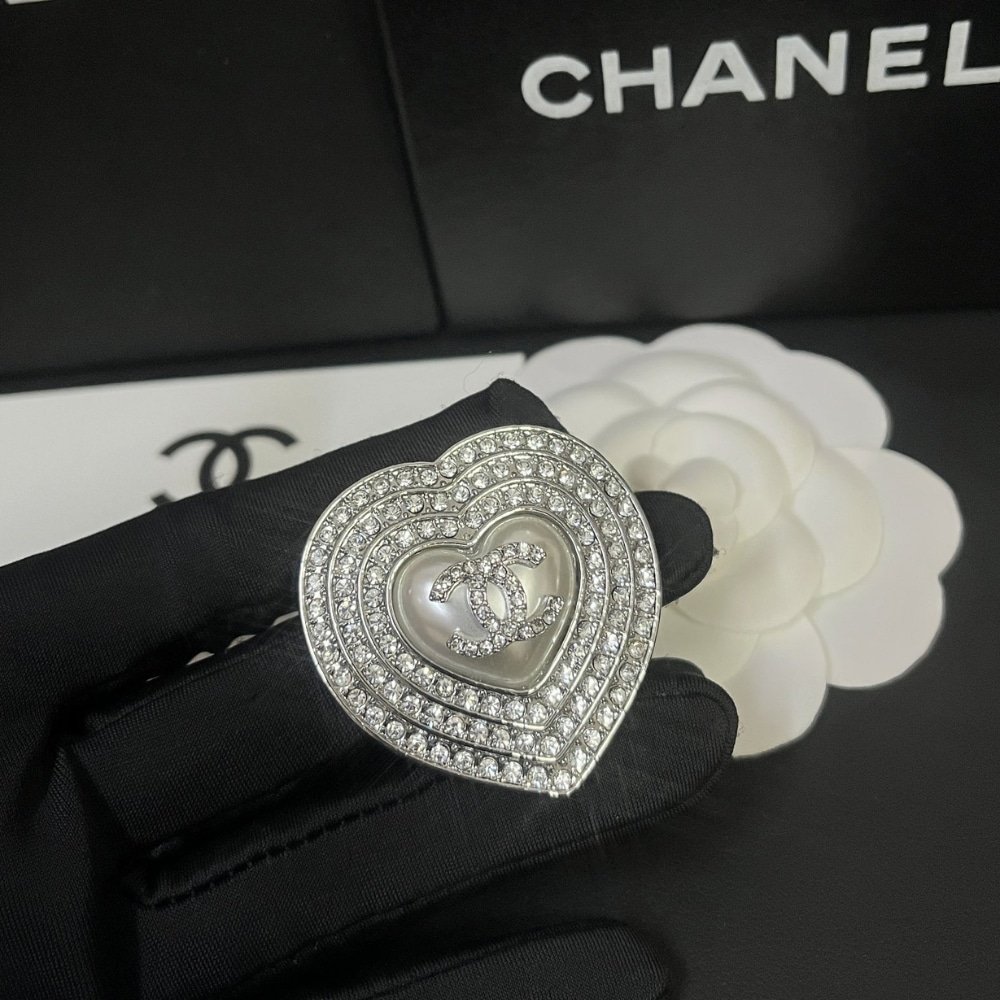 Ch**el Cc Heart Brooch Silver With Pearl Heart