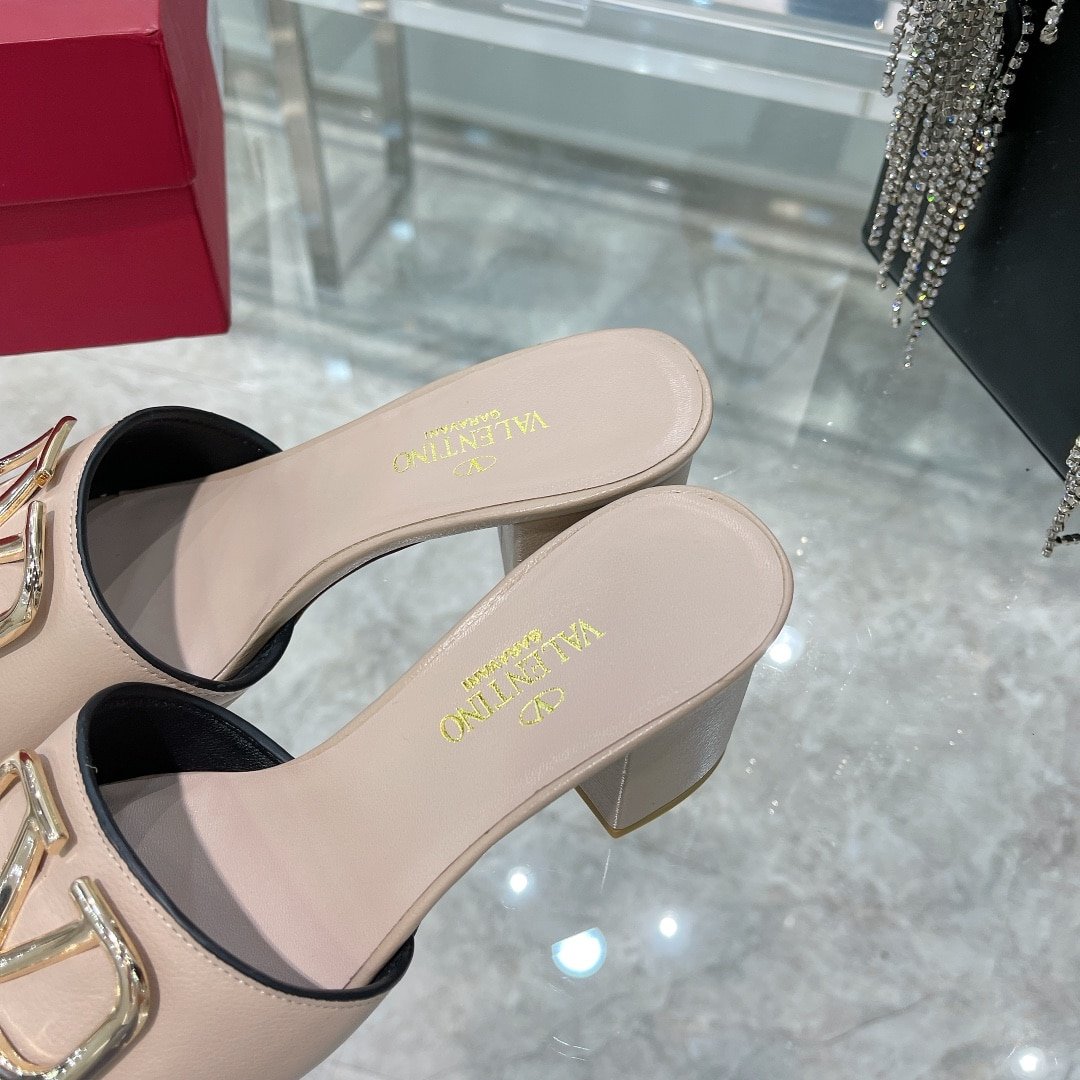 Va1e*ntin0 Vlogo Signature Square Toe Middle Heel Sliver And Poudre Slide Sandal